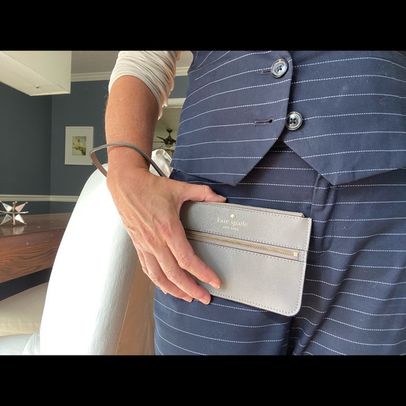 Kate Spade wallet - Picture 2 of 8